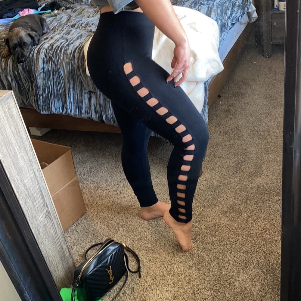 Sexy cutout leggings.